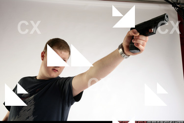 JANISONE SHOOTER-AIMING-PISTOL 00.JPG