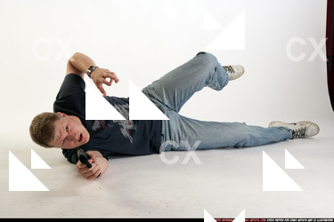 JANISONE LAYING SHOOTING PISTOL 03.JPG