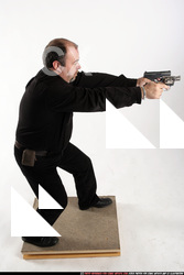 MATEJ SHOOTING DUAL PISTOLS 06 A.jpg