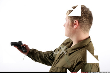 2009 01 JANISONE GIVING PISTOL 11.jpg