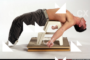 2009 04 JOHNNY LAYING POSE1 02 B.jpg