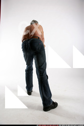 2009 04 JINDRICH SMASHING SWORD 04 C.jpg