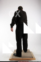 2009 04 MATEJ SHOOTING FRONT REVOLVER 04 C.jpg