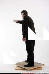 2009 04 MATEJ SHOOTING FRONT REVOLVER 03 B.jpg