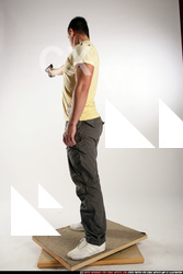 2009 06 JOHNNY PISTOL POSE1 05 C.jpg