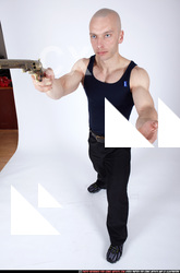 2009 10 RAFAEL PISTOL HAND GIVING 06.jpg