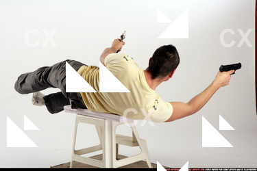 2009 12 JOHNNY DODGE POSE 03.jpg