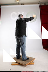 2010 02 DANIEL THROWING BALL2 05 C