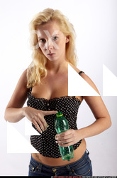 2010 02 VERRONICA BOTTLE POSE 02.jpg