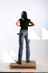 2010 02 SILVIA COURTESAN POSE 04 B