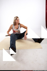 2010 04 KATYANA SITTING SWORD POSE 01.jpg
