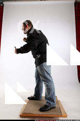 2010 07 DANIEL KNIFE FIST ATTACK 02 C