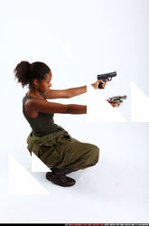 2010 08 JENNA SOLDIER KNEELING DUAL PISTOLS ATTACK 11