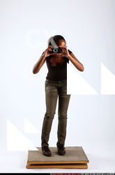 2010 08 JENNA TAKING PHOTOS 00