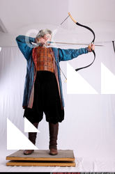 2010 12 MIANA HUNTER-SHOOTING-BOW1 00 C.JPG
