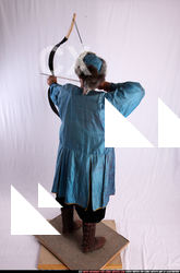 2010 12 MIANA HUNTER-SHOOTING-BOW1 05 A.JPG