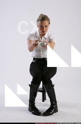 2011 01 BETHANY ROBERTS PLAYING XBOX 08