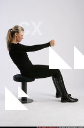 2011 02 BETHANY ROBERTS DRIVING POSE1 06