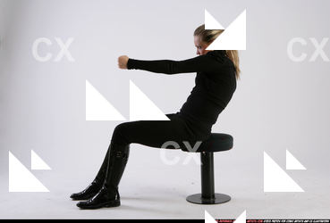 2011 02 BETHANY ROBERTS DRIVING POSE2 02