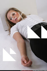 2011 04 BETHANY ROBERTS DEAD POSE3 02