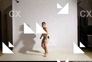 2011 06 LENNY SMAX SPINNING KICK 02