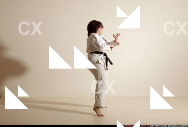 2011 09 MICHELLE SMAX KARATE POSE4 10