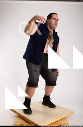 2012 07 SLAVOJ ZOMBIE POSE1 01 C