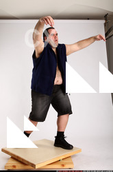 2012 12 SLAVOJ ZOMBIE POSE2 01 C