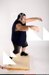 2012 12 SLAVOJ ZOMBIE POSE2 02 A