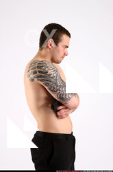 2013 07 ALEX GUARDING DUAL GUNS 02