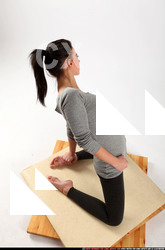 2014 04 PEGGY FITNESS POSE2 05 A