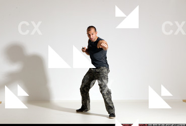 2014 06 STREETFIGHTER SMAX KNFE FRONT STAB 08