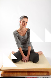 2014 07 PEGGY SITTING NEUTRAL POSE 00 B