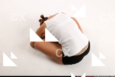 2014 10 AMY YOGA POSE2 03 A