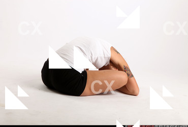 2014 10 AMY YOGA POSE2 05 B