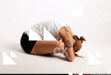 2014 10 AMY YOGA POSE2 06 B