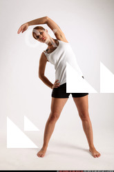 2014 11 AMY YOGA POSE3 00 C