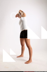 2014 11 AMY YOGA POSE3 01 C