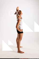 2014 11 AMY YOGA POSE3 06 B