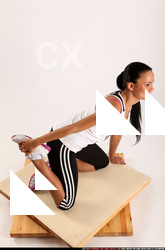 2014 11 KATERINE YOGA POSE4 07 A