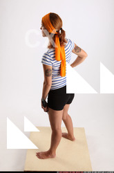 2014 11 AMY PIRATE FLINTLOCK SWORD DEFENDING POSE 02 A