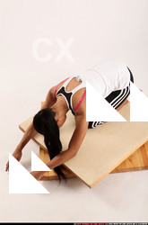 2014 12 KATERINE YOGA POSE5 03 A