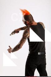 2015 02 EDGAR REVOLVER POINTING 03