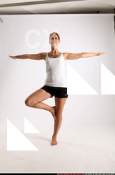 2015 03 AMY YOGA POSE5 00 C