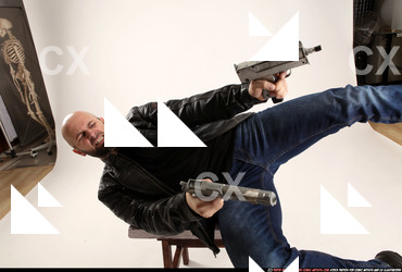 2015 07 ROSS DUAL PISTOLS POSE7 01