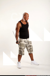 2015 09 RON KATANA POSE1 06 B