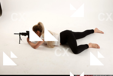 2015 10 KAYA SMG POSE1 02 A