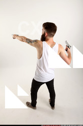 2015 11 OSCAR DUAL PISTOLS POSE2 03 A