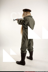 2015 12 KAYA UNIFORM AK POSE2 03 C