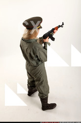 2015 12 KAYA UNIFORM AK POSE2 05 A